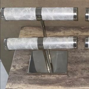 2 Jewelry Holder
